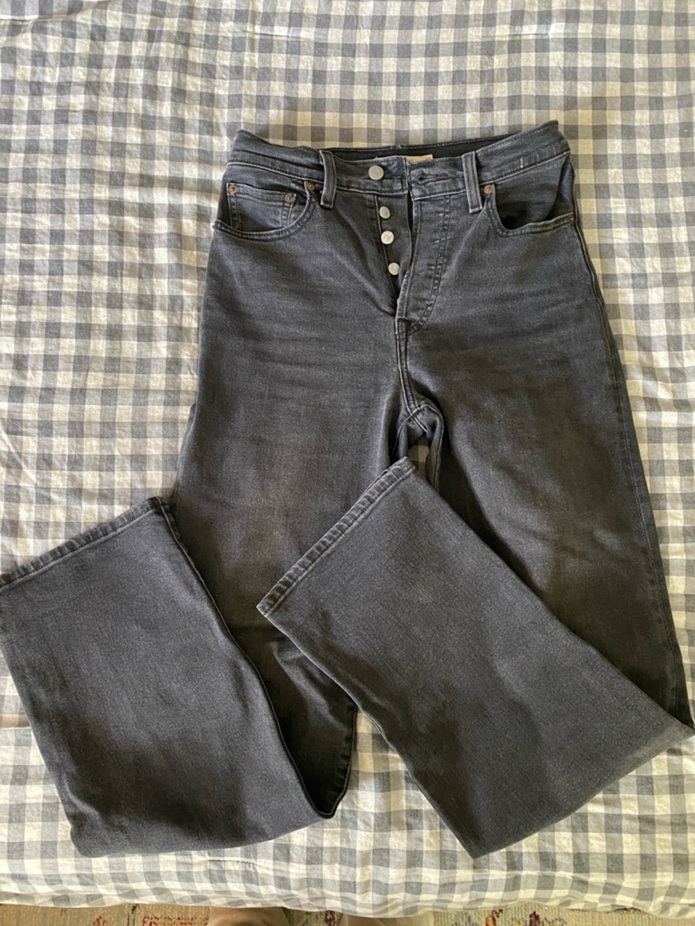 Women’s Levi Black Denim Ribcage Straight Fly Button Jeans
